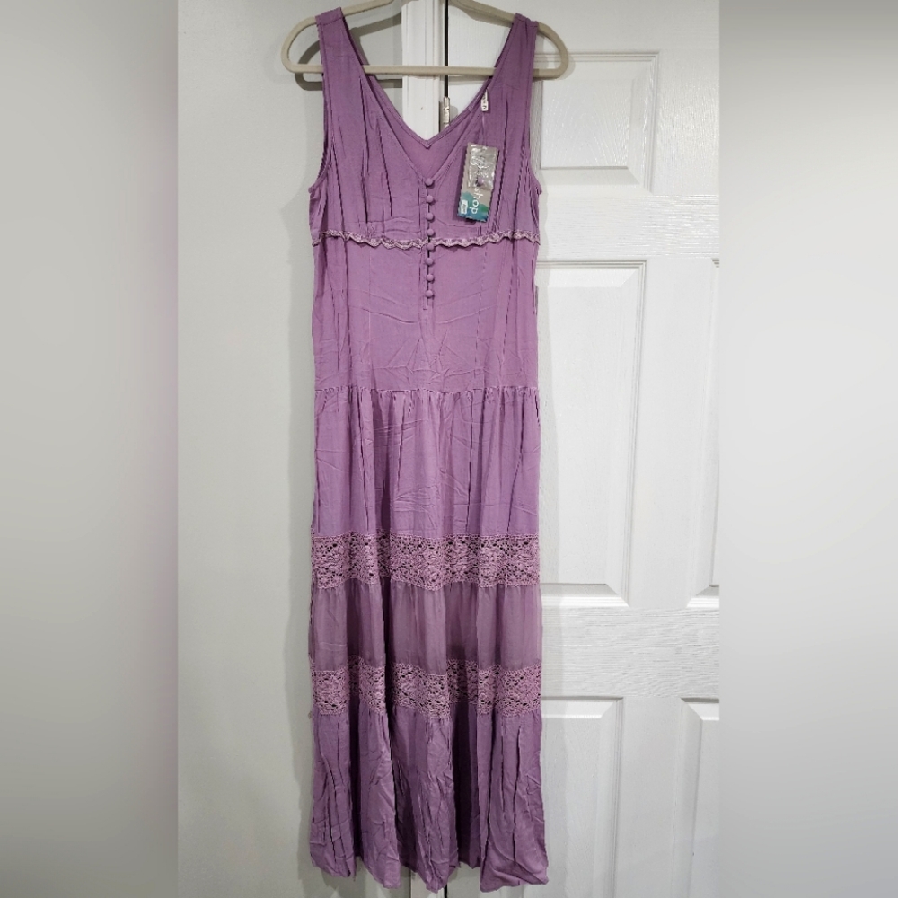 😍 🆕️ Large Lavender Dress sheer and crochet  accents